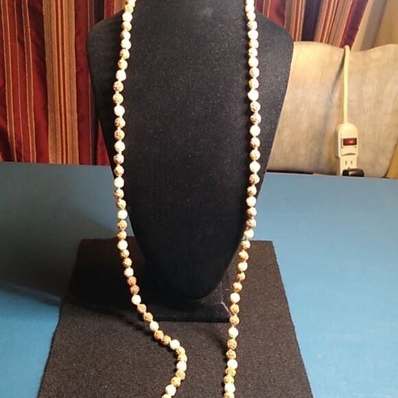 Vintage Lucite/Resin/Plastic carved Rose Beads Gold Tone Metal bead Cottagecore - Picture 1 of 5